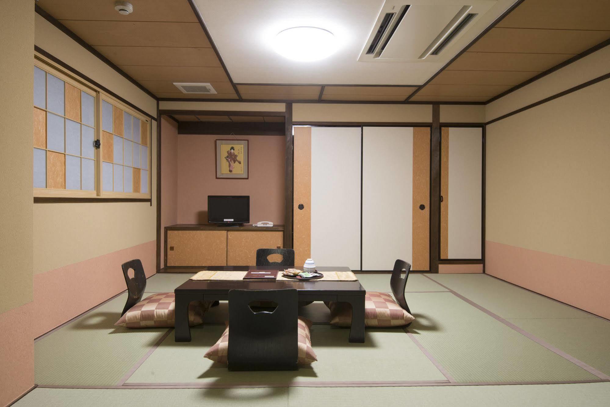 Tenpyo Ryokan Nara Buitenkant foto