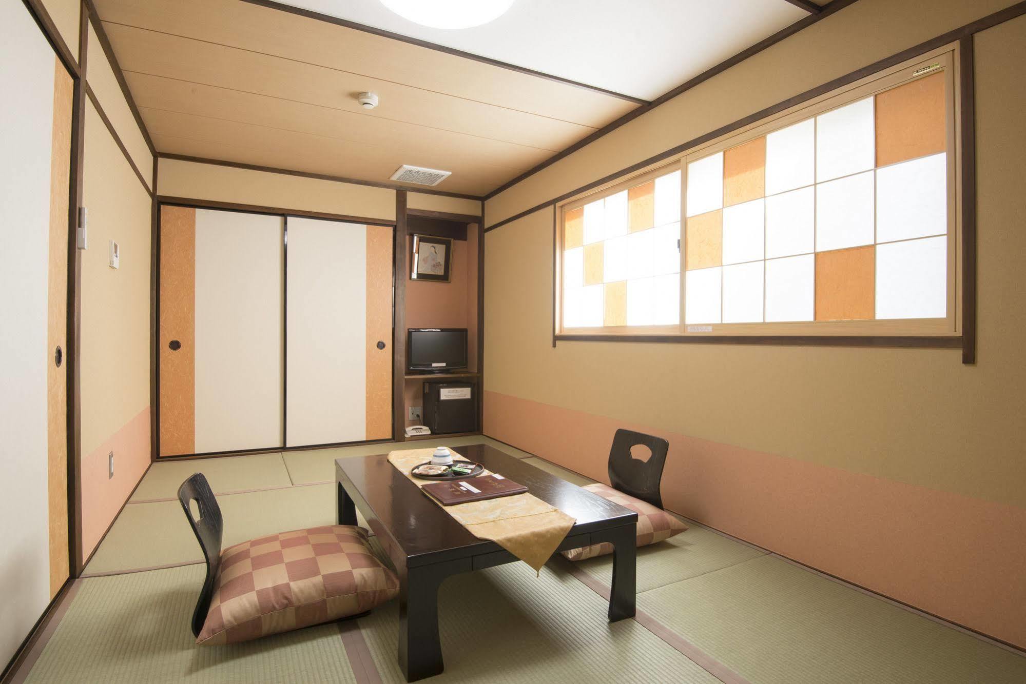 Tenpyo Ryokan Nara Buitenkant foto